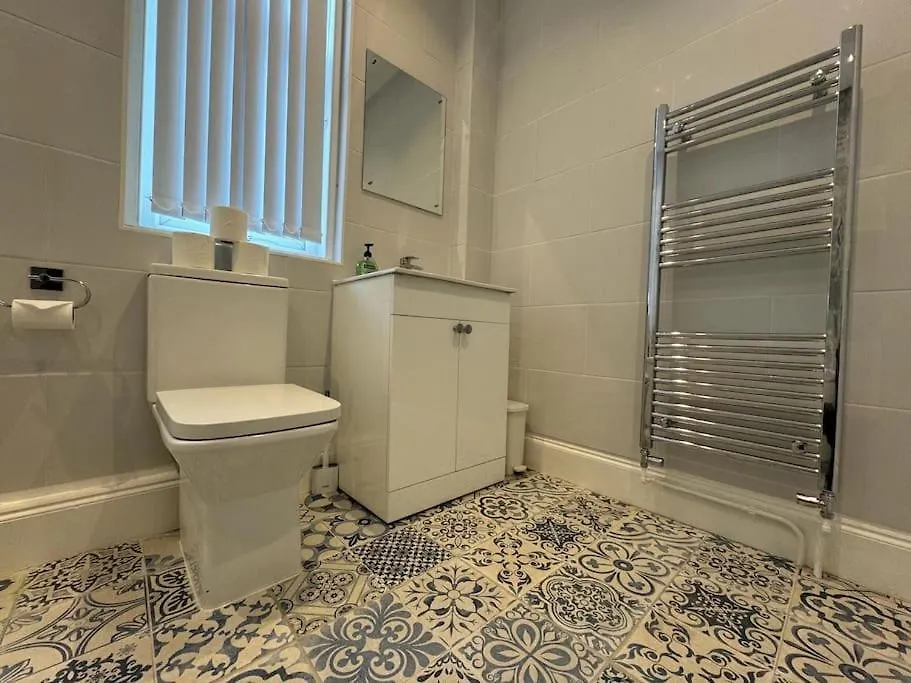 Spacious, Modern 3 Bedroom Apartment With Parking Bournemouth United Kingdom